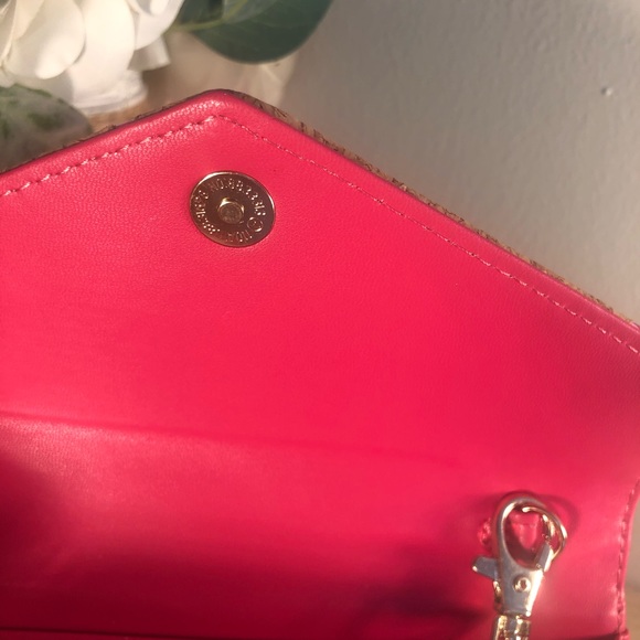 Francesca’s Trixi Cork Pink Envelope Wallet - Picture 7 of 16